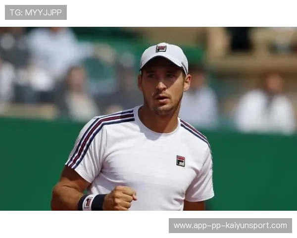 高尔夫巡回赛黑马夺冠，老将再度陷入低谷