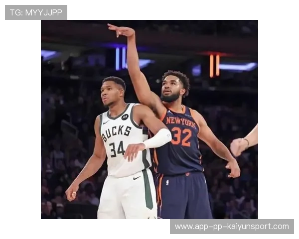 字母哥在对阵雷霆比赛中上演暴力隔扣制霸全场 字母哥在对阵雷霆比赛中上演暴力隔扣制霸全场